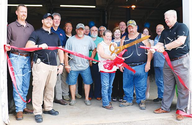 A Middleton Ribbon Cutting The Hardeman County Chamber of Commerce held a ribbon cutting for Crossroads Tire and Battery, located at 104 E. Tennessee Street in Middleton, on May 31.