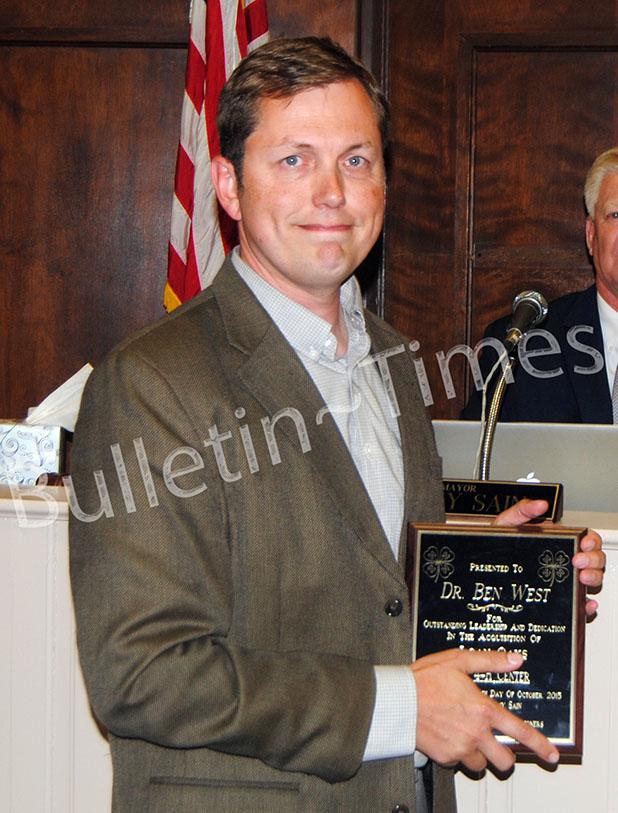 County Commission passes Blue Line resolution Dr. Ben West receives a plaque from Hardeman County Mayor Jimmy Sain During the October County Commission meeting.