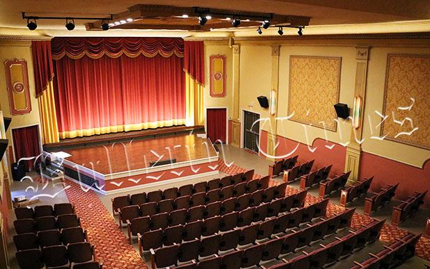 Luez Sets Opening Night Article Image Alt Text