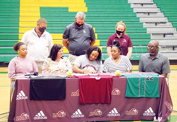 Jimmerson Signs with Freed-Hardeman Bolivar Central Lady Tiger Brooklyn Jimmerson signed with Freed-Hardeman University in Henderson on September 24. Freed-Hardeman Coach Todd Humphry, in his 20th year, is a graduate of Harding University in Searcy, Arkansas. The Lady Lions went 26-14 in 2019 finishing in the American Midwest Conference tournament second round.