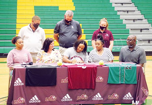 Bolivar Central Lady Tiger Brooklyn Jimmerson signed with Freed-Hardeman University in Henderson on September 24. Freed-Hardeman Coach Todd Humphry, in his 20th year, is a graduate of Harding University in Searcy, Arkansas. The Lady Lions went 26-14 in 2019 finishing in the American Midwest Conference tournament second round. 