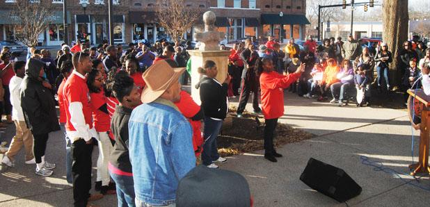 MLK parade ends with rally at courthouse Hundreds of people stayed after this year’s Martin Luther King Parade for a short rally, with the theme “What are You Doing With the Dream.” There were several speakers, special music, and a chance to acknowledge those who helped put on this year’s parade.