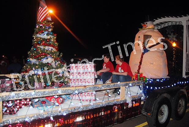 Whiteville Winter Fest ends with parade First place float, City of Bolivar