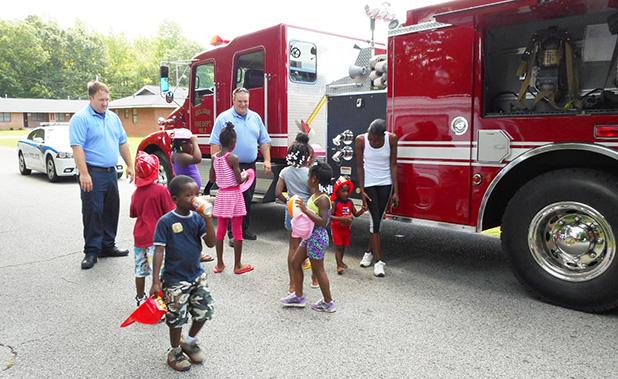 Bolivar Housing Authority hosts Father's Day Initiative Article Image Alt Text
