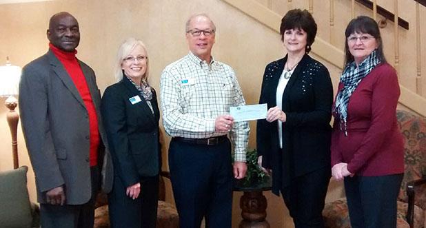 First South Bank promotes Imagination Library Pictured (l-r): Monroe Woods, Lora Moore, Larry Crawford, Cathy Mayfield and Jackie Hickey.