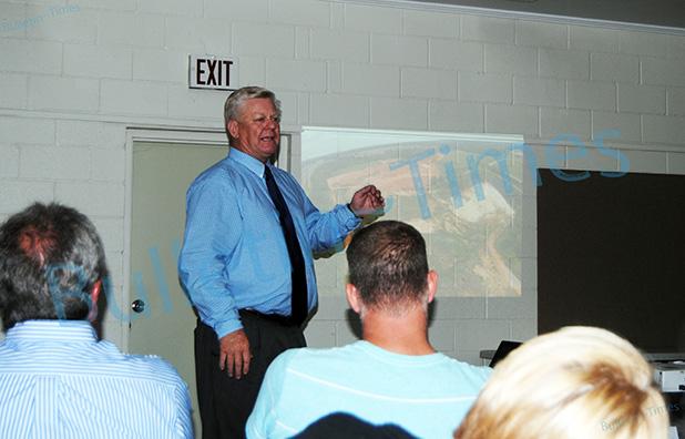 Mayor Sain explains dome of the problems with the landfill to the citizens in attendance at his town hall meeting at the Middleton Community Center on Thursday, August 13.