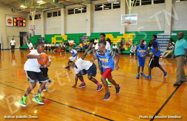 BMS and WES basketball hold preseason scrimmage BMS and WES held a preseason scrimmage so the coaches and players could see where the teams stand before the season, which begins in two weeks.