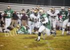 Trezon Peoples runs the ball for Bolivar